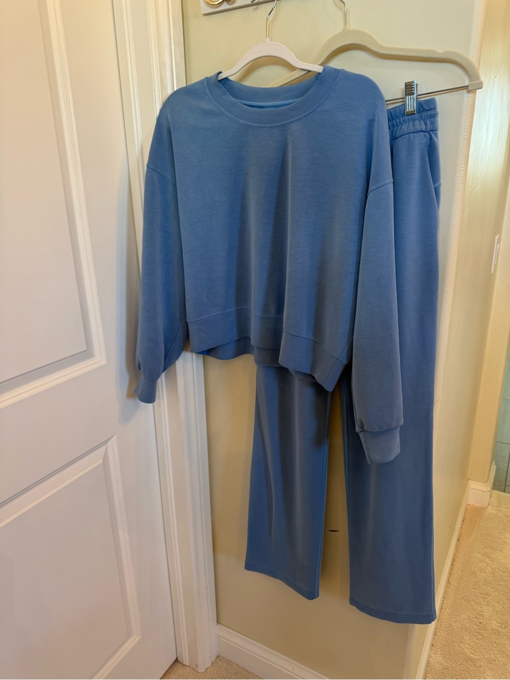 Lululemon Softstreme Matching Set Size 6 Blue Pullover Wide Leg Pants